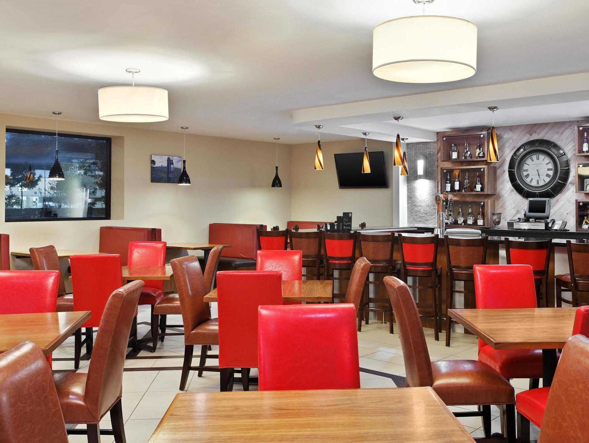 Four Points By Sheraton 大学城 外观 照片